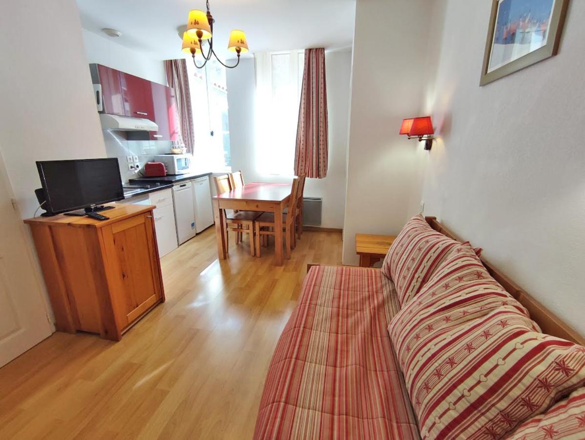 Pat 83, T2, Centre Luchon, Wifi, Casier A Skis, 4 Personnes Bagnères-de-Luchon Eksteriør billede